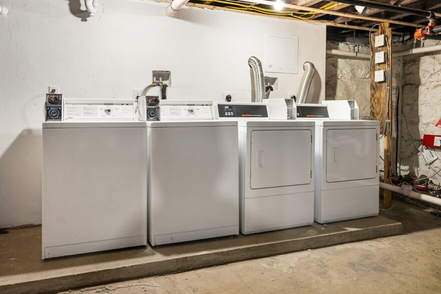 Building Photo - 41 Wolcott St