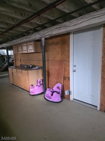 Building Photo - 110 Willow Ave