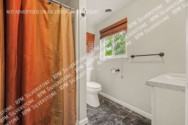 Building Photo - 8600 Russell-