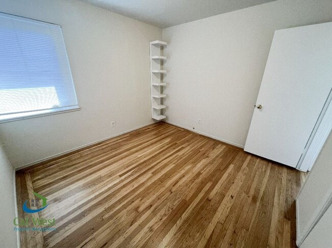 Building Photo - $3695 - 3 Bd/2 Ba Single Family Home with ...