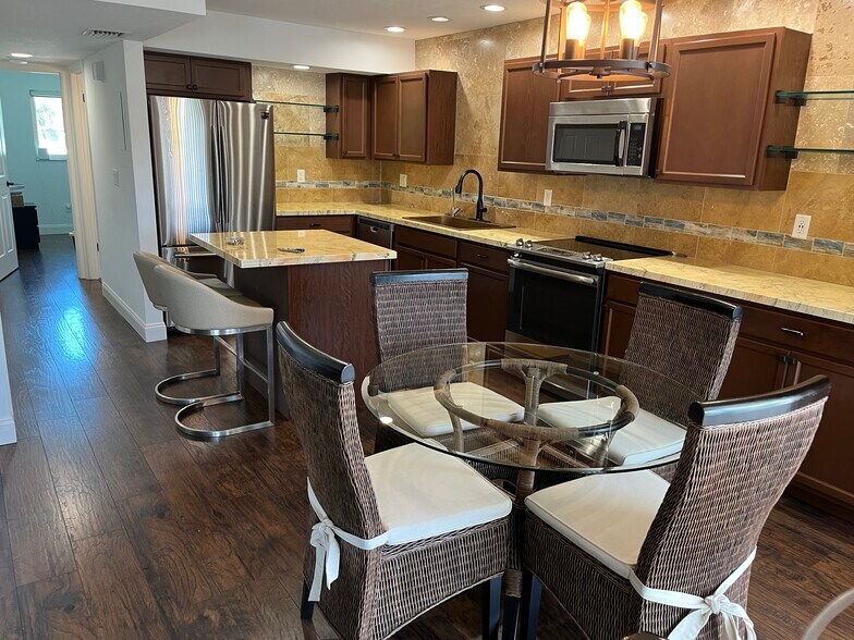 Building Photo - 5428 Swift Rd