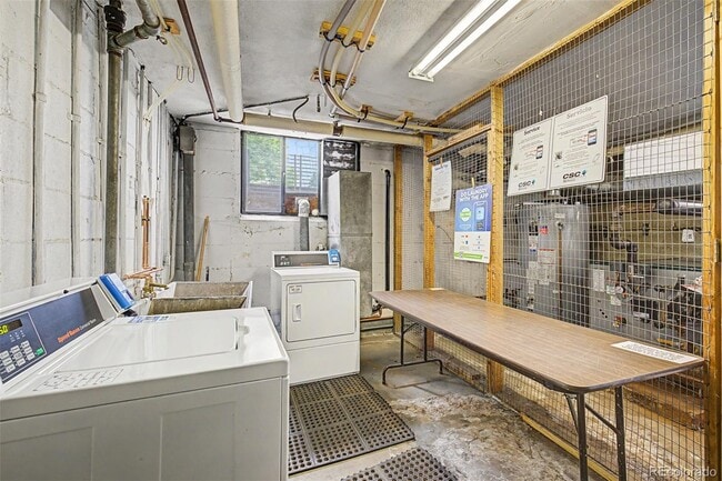 Building Photo - 1190 N Clermont St Pkwy