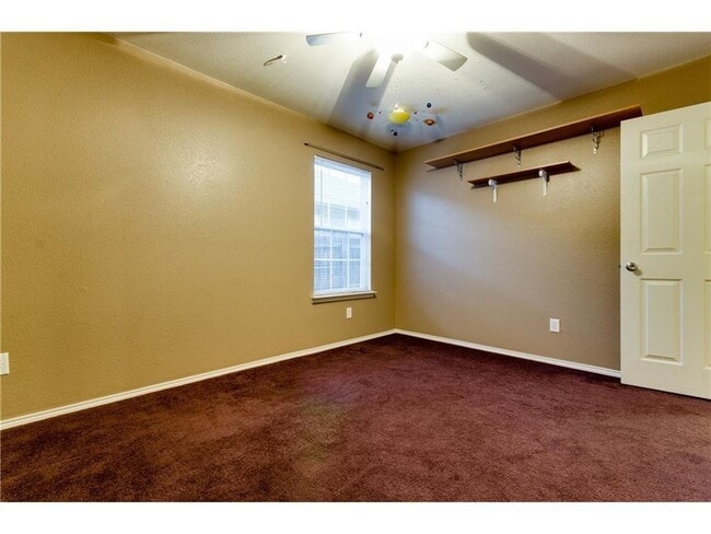 Building Photo - Beautiful single-story home with a front g...