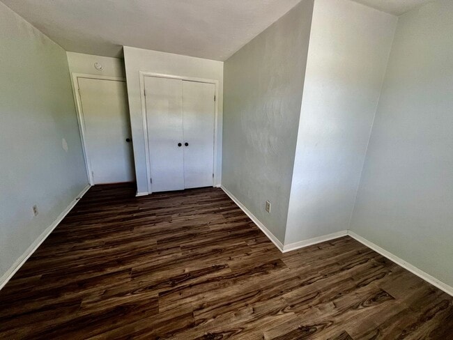 Building Photo - Three-bedroom, two-and-a-half bathrooms in...