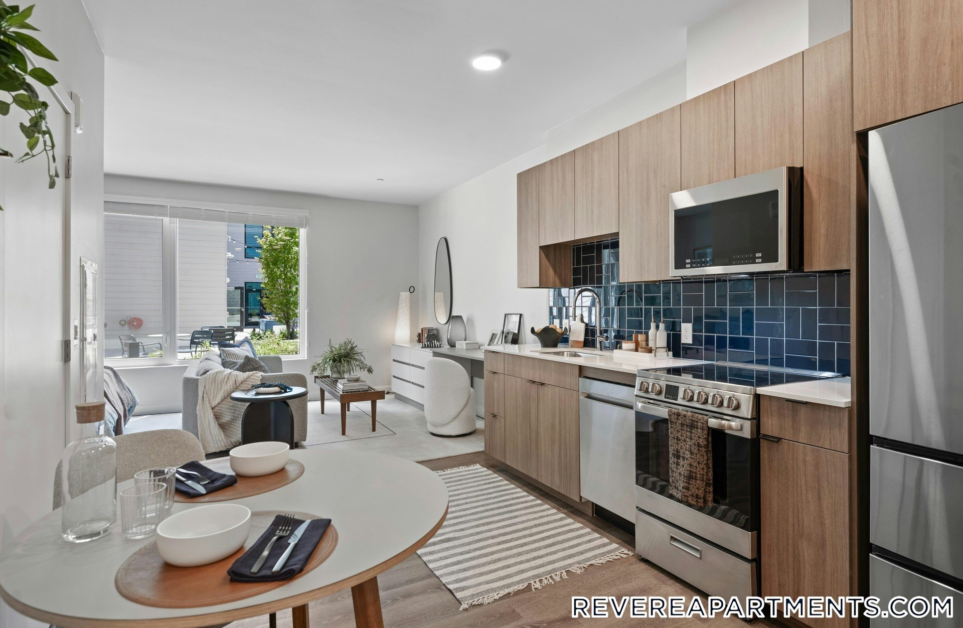 Building Photo - 328 Bank St