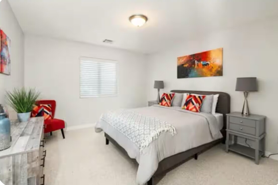 Building Photo - 53220 Avenida Navarro