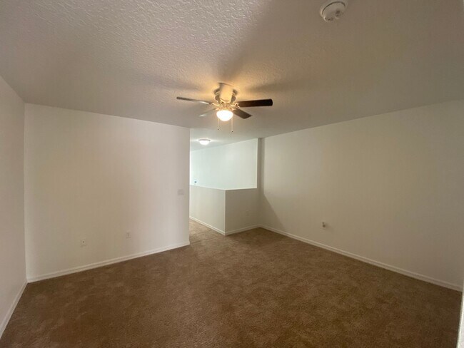 Building Photo - Welcome Home! Beautiful 3 Bedroom, 2.5 Bat...