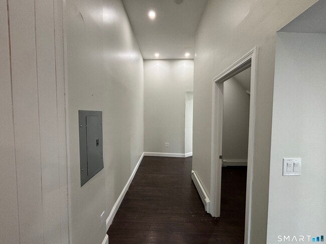 Building Photo - 241 Lewis St