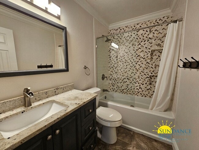 Building Photo - Great 3 Bedroom Home in Destin