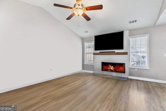 Building Photo - 5720 Crow Dr