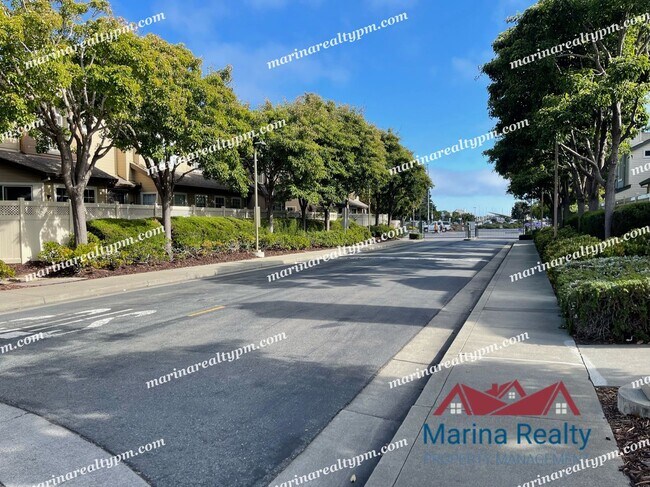Building Photo - 2611 Bayfront Ct