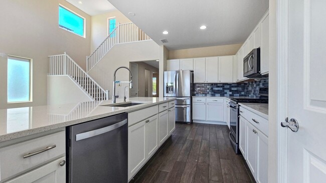 Building Photo - Private Pool in excellent newer neighborhood!