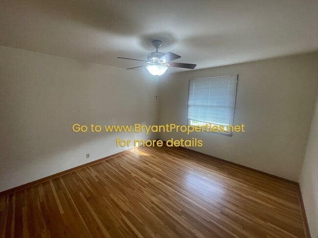 Building Photo - Duplex