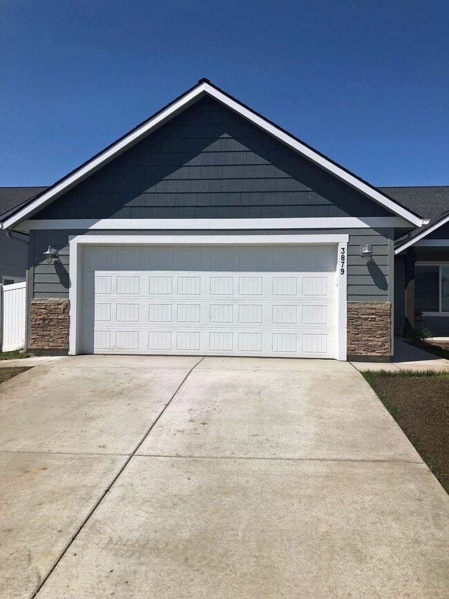 Building Photo - Post Falls Home
