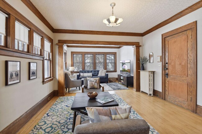 Building Photo - 3006 W 44th St