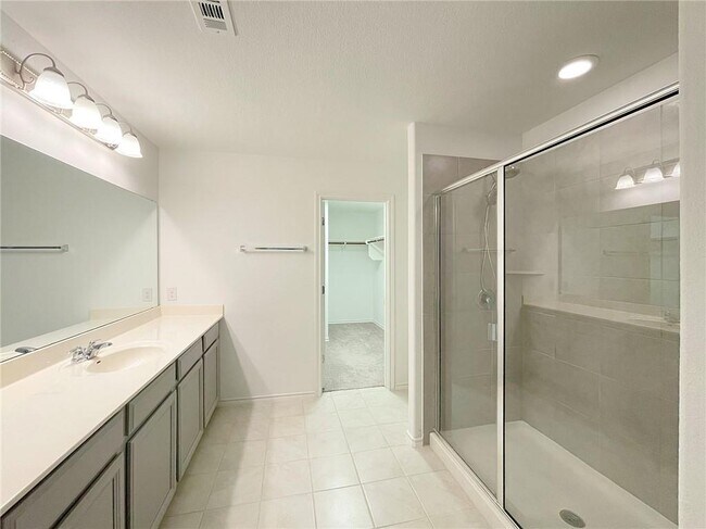 Building Photo - 13017 Titanium St