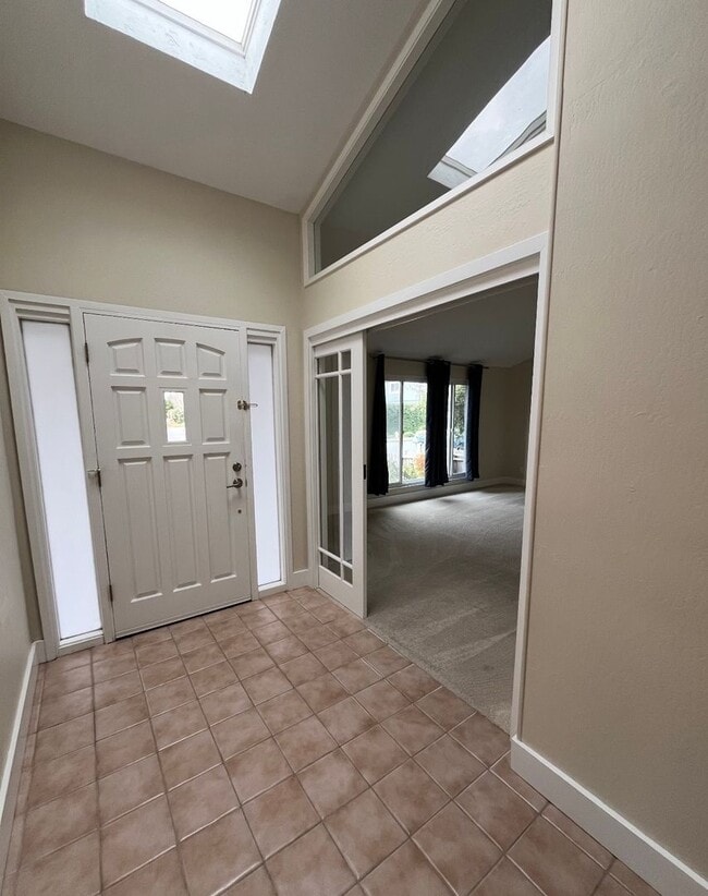 Building Photo - Eastside Single-Story Home with Updates & Private Yard