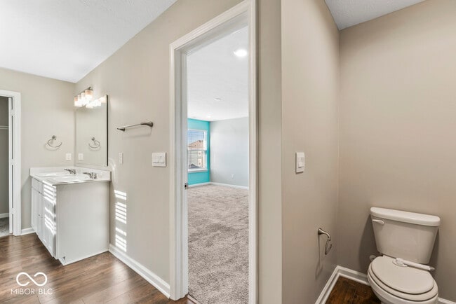 Building Photo - 6874 Nottingham Ln