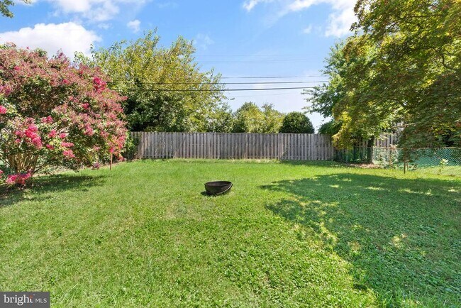 Building Photo - 8723 Lackawanna Ave