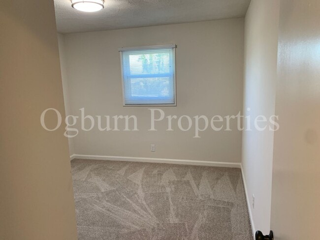 Building Photo - 219 Mayberry Ave