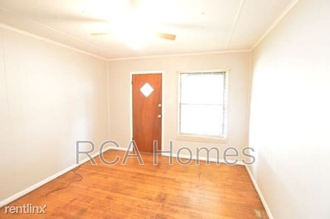 Building Photo - 2718 Shelby St