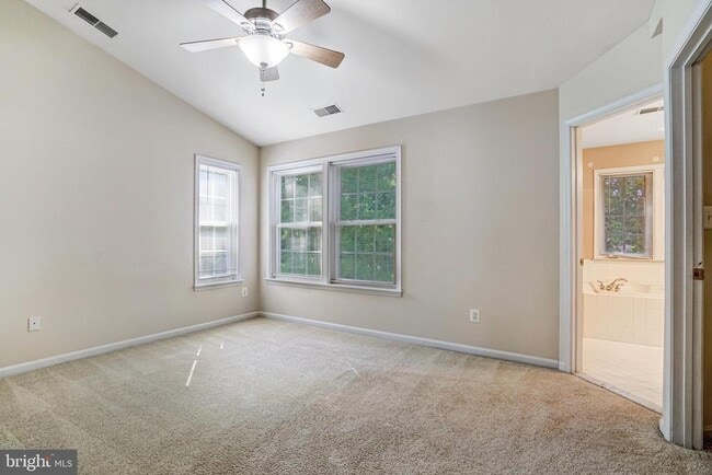 Building Photo - 9662 Potters Hill Cir