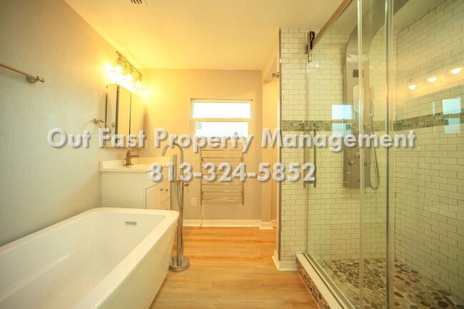 Building Photo - 4811 N 30th St