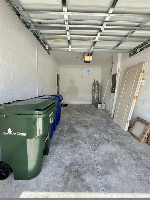 Building Photo - 15132 Cuzcorro Ct