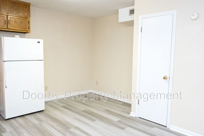 Building Photo - 7808 Holiday Hills Cir