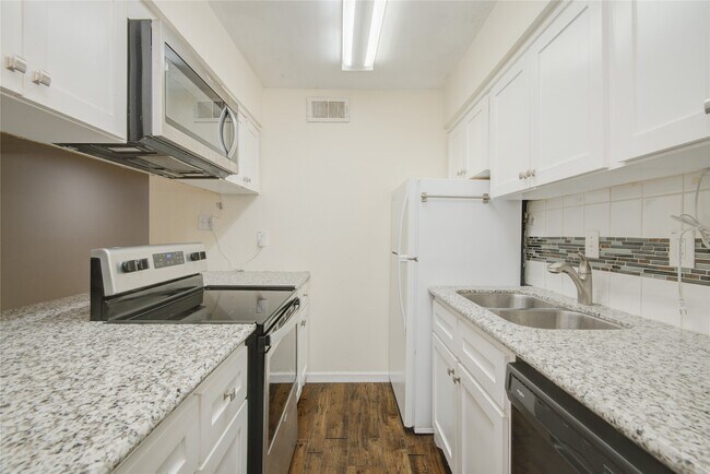 Building Photo - 1433 Cedar Post Ln