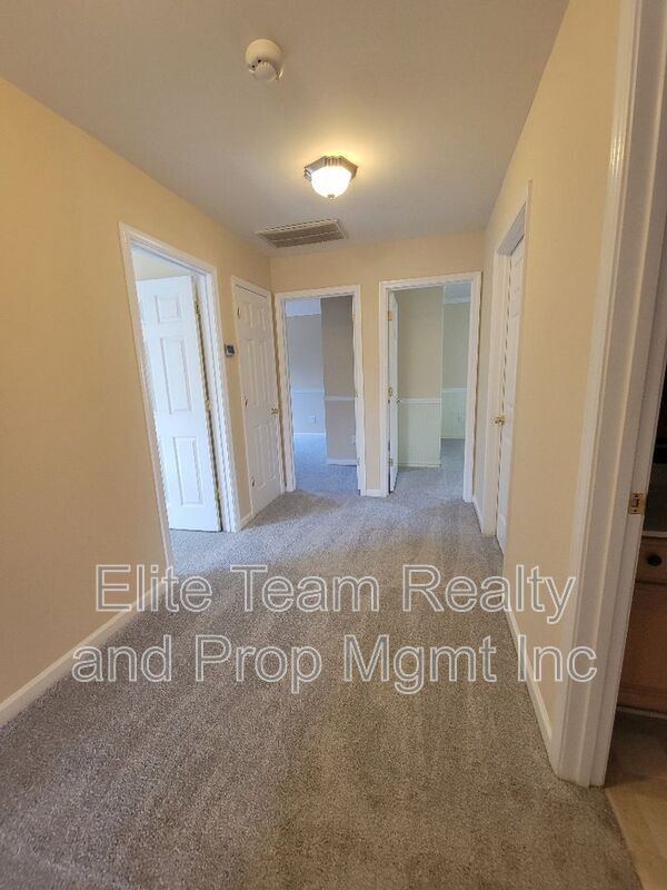Building Photo - 4702 Ambridge Dr