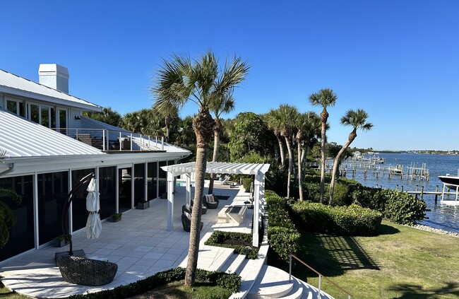 Building Photo - 1906 Casey Key Rd