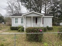 Building Photo - 3932 Brookmont Dr