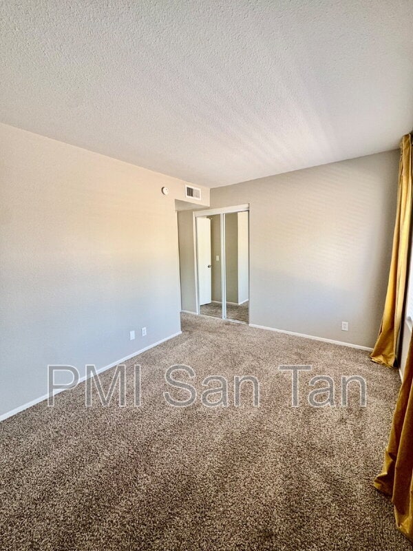Building Photo - 1265 N Granite Reef Rd