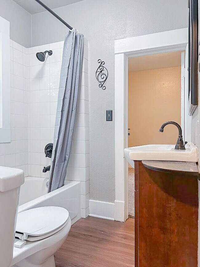 Building Photo - 315 Wyoming Ave