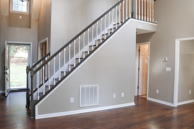 Building Photo - 38 White Heron Ct