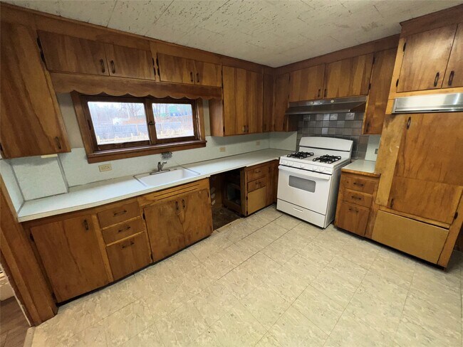 Building Photo - 4 Erie St