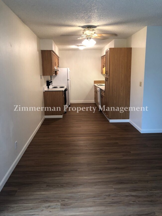 Building Photo - Wonderful condo located in the Driftwood V...