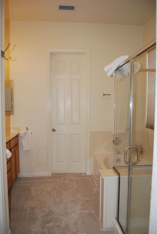 Building Photo - Single Level in Damonte Ranch