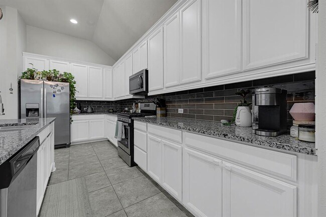 Building Photo - 8126 Lockridge Terrace Ln