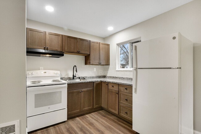 Building Photo - 10501 Millers Ln