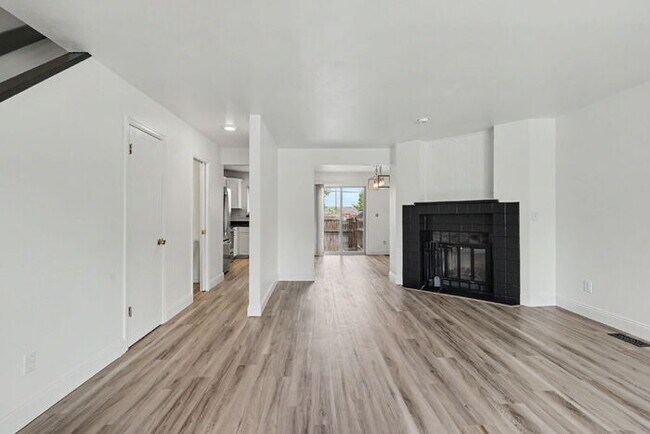 Building Photo - Move-In Ready 3-Bedroom Home with Modern Finishes Just Minutes from Fort Carson
