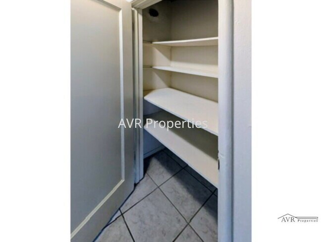 Building Photo - Fantastic two bedroom Livermore duplex with storage
