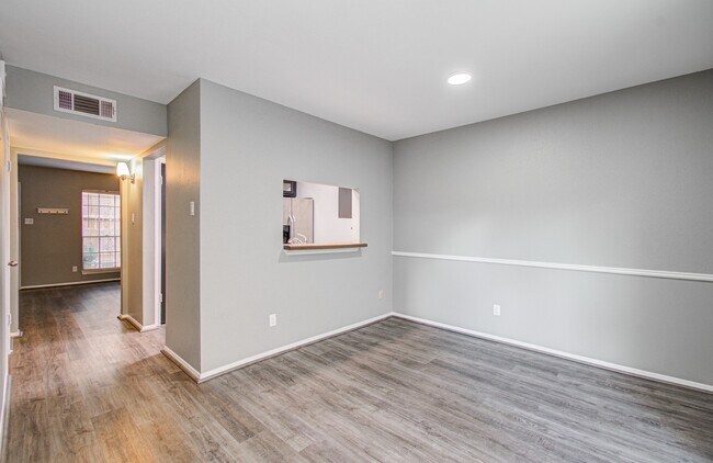Building Photo - 1713 Huldy St