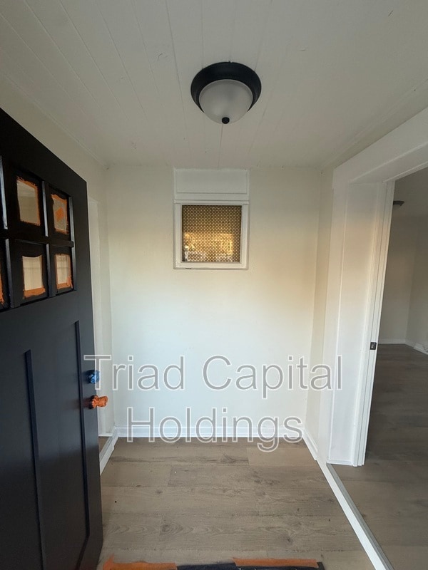 Building Photo - 832 E Brookline St