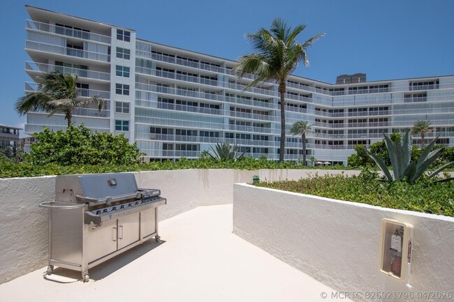 Building Photo - 3560 S Ocean Blvd