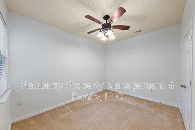 Building Photo - 252 Heritage Hill Dr
