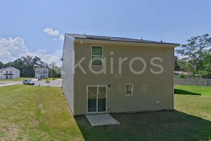 Building Photo - 233 Topaz Ln