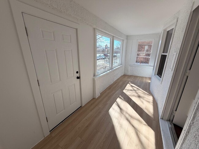 Building Photo - 7840 S Saginaw Ave