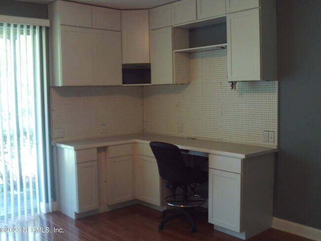 Building Photo - 4554 Capital Dome Dr